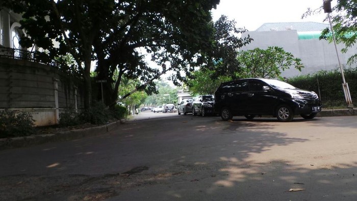 Mana di Mana Ratu Atut? Kabarnya Ada di Kebon Jeruk 