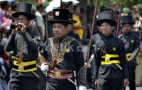 Prajurit Kraton Ngayogyakarto ikut dalam barisan defile.