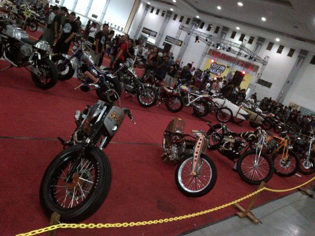 Asyiknya Kongkow Pakai Motor Modif di Yogya