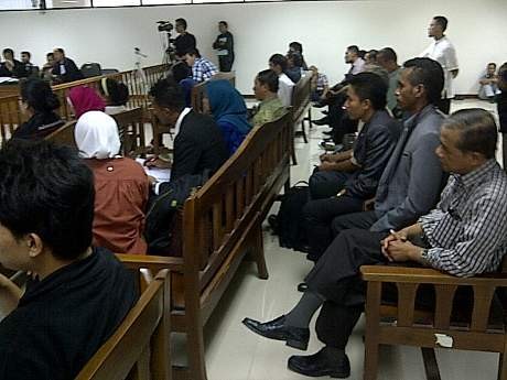 Wakil Ketua KPK Busyro Pantau Sidang Luthfi Hasan