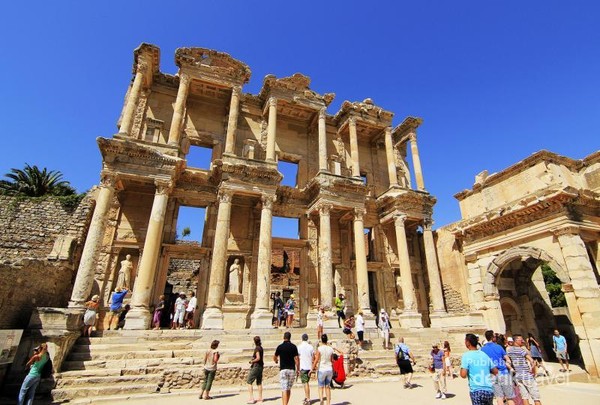 Kota Romawi Ephesus di Turki, Dahsyat Banget!