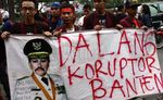 Mahasiswa Banten Demo Atut
