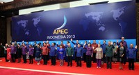 SBY dan para pemimpin negara di Asia Pasifik berfoto bersama.