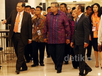 SBY dan CT Kunjungi Media Center KTT APEC