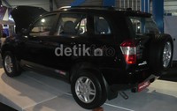 Mobil sudah disempurnakan dan ditambah fitur-fitur seperti ABS, EBD, dan kantung udara untuk keamanan. Jadi mobil dijual seharga Rp 140 juta sebelum pajak.