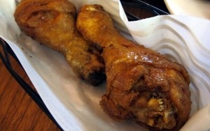 Kyochon: Menikmati Renyah Manis Honey Wings Korea dan Berfoto Bareng Siwon