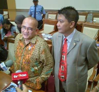  Tanpa Tanda Tangan Ketua FPD, Pencalonan Pieter Dipersoalkan