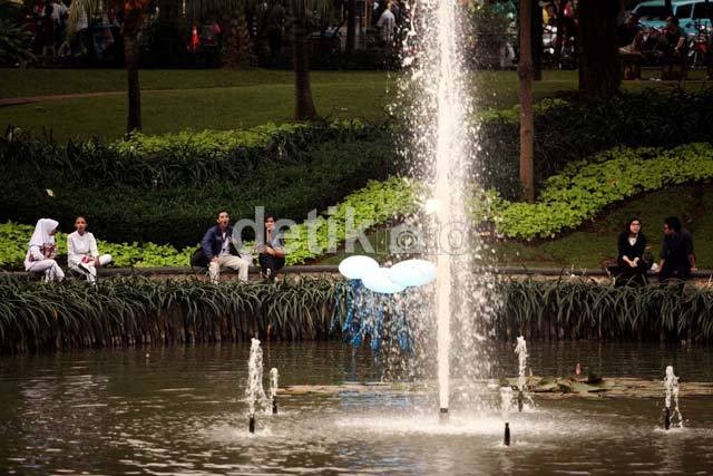 Di Taman Ayodya Peluk Dan Cium Sudah Biasa