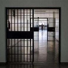 Pencuri Ini Dibekuk Setelah Menggelepar Berpura-pura Sakit Ayan