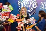 Ketika Avril Lavigne Tampil Feminin