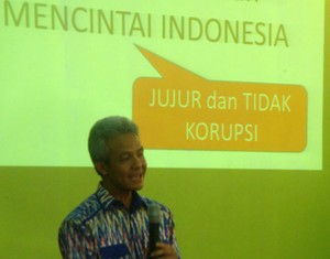 Realisasikan Program Gubernur Mengajar, Ganjar Jadi Guru di SMK