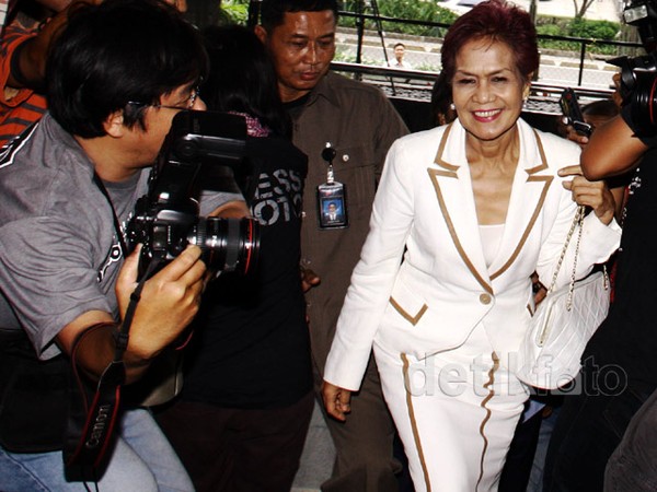Miranda Goeltom Kembali Diperiksa KPK
