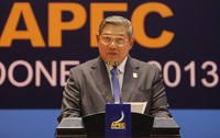 Yang pertama adalah menggandakan upaya sesuai dengan Bogor Goals. Poin yang kedua, adalah APEC sepakat mendukung perdagangan di dalam kawasan Asia Pasifik atau perdagangan antar kawasan. Selanjutnya, para pemimpin ekonomi di Asia Pasifik ini juga sepakat untuk mempercepat pengupayaan pembangunan yang berkaitan dengan konektivitas antar wilayah. Abror Rizki/Setpres.