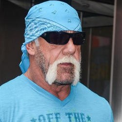 Kocak, Hulk Hogan Parodikan Video Klip Miley Cyrus Wrecking Ball