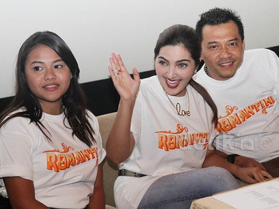 Debut Akting Anang, Ashanty, dan Aurel di Romantini