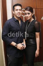 Olla Ramlan dan Aufar Makin Mesra