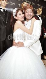 Mengintip Baju Pengantin Ruben dan Wenda