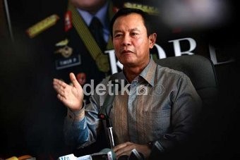 Komjen Sutarman Pasang Papan Tak Terima Suap di Meja Kerjanya