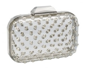Editors Choice: Tampil Glamour di Pesta dengan Tas Terbaru Jimmy Choo