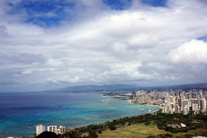 Menikmati Semilir Hawaii dari Bukit Berlian
