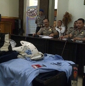 Belum Juga Tertangkap, Ini Dia Identitas Kopral RBW