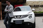Joe Taslim dan Mobil Uniknya