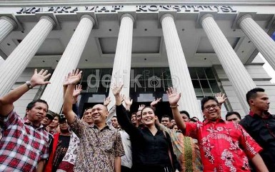 Rieke Ngaku Diminta Rp 20 M, MK: Bongkar Saja!
