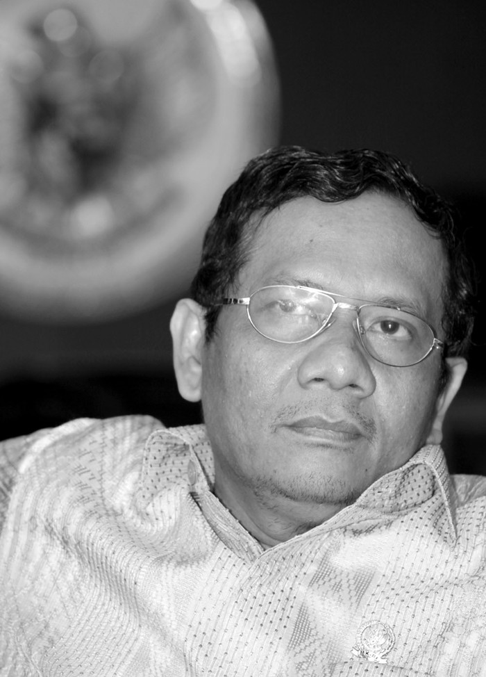 Mahfud MD Desak KPK Periksa Hakim yang Sepanel dengan Akil Mochtar