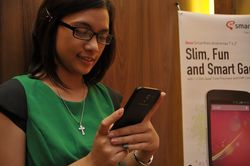 Lebih Intim dengan Andromax T & Tab 8.0