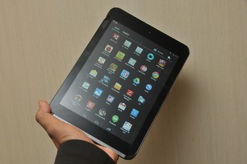 Tablet Andromax Tab 8.0 sudah menggunakan OS Android 4.2 Jelly Bean, prosesor Dual Core 1.5 Ghz ARM Cortex-A9 dan teknologi grafis dari perangkat Dual Mali 400.