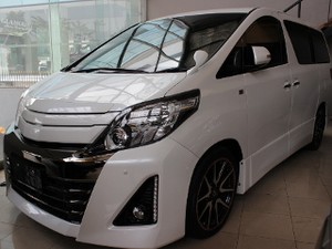 Alphard GS Sport Sisa 8 Unit Lagi