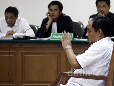 Luthfi Hasan Bersaksi untuk Fathanah