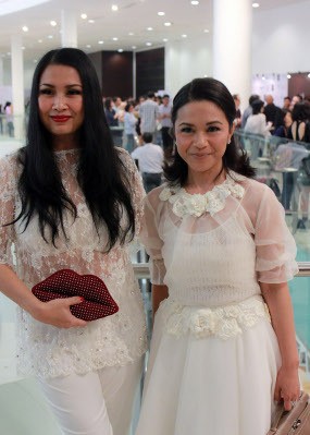 Titi DJ dan Ruth Sahanaya Diskusi Fashion Sebelum Manggung