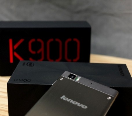 Lenovo K900: Ponsel Dual Core, Performa Quad Core