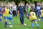 Mengintip Pangeran William Latihan Sepakbola
