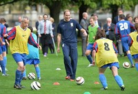 Ia nampak sangat serius manjalani sesi latihan. Ben Stansall/Getty Images.