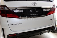 Alphard GS Sport berwarna putih dan Vellfire GS Sport berwarna hitam itu sudah dijual di showroom CBU atau Importir Umum (IU) yang ada di Jakarta.