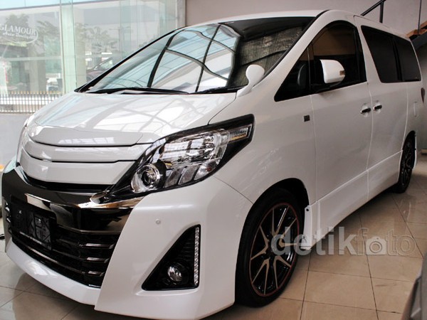 Tampang Asli Alphard dan Vellfire Versi Garang