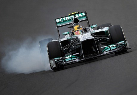 Hamilton Ingin Antar Mercedes Finis di Posisi Dua Klasemen Konstruktor