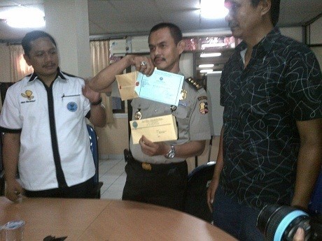 Ini Tahapan Uji DNA Tim DVI Terkait Narkoba di Ruang Kerja Akil Mochtar