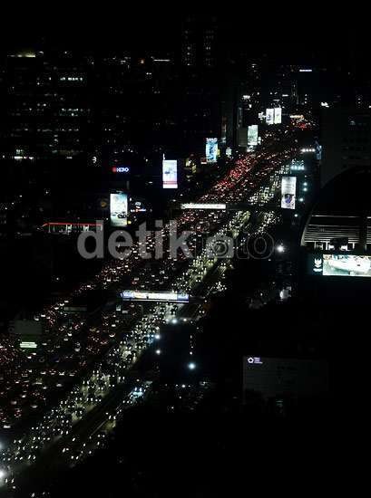 Ada Kecelakaan Tunggal, Tol Cawang-Bekasi Macet 14 Km