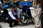 Dishub Kembali Kempesi Ban Kendaraan Bermotor