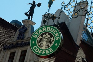 Bos Starbucks Lawan Aksi Shutdown AS dengan Bagi-bagi Kopi Gratis