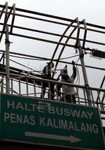 JPO Penas Kalimalang Diperbaiki