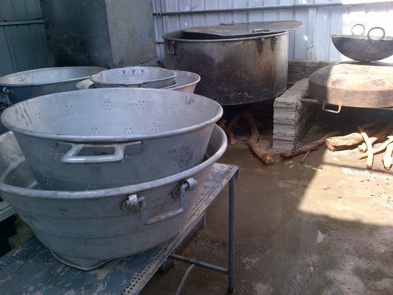 Menyulap Dapur Tradisional Menuju Dapur Modern di Arafah Menyulap Dapur Tradisional Menuju Dapur Modern di Arafah