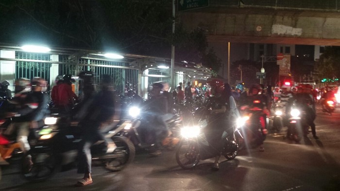 Banyak Pemotor Lawan Arus di Medan Merdeka Timur, Lalin Semrawut