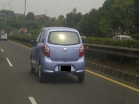 Wuzz.. Mobil Murah Mulai Melesat di Jalanan DKI Jakarta