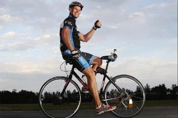 Andrew Hellinga, Pemecah Rekor Bersepeda Mundur 337 Km Selama 24 Jam