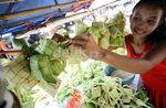Berkah Penjual Ketupat Musiman