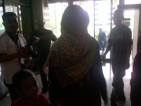 9 Anak dan Istri Kedua Luthfi Hasan Datang ke KPK